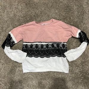 Girls Size Large Crewneck. 🧠🖤 Jessica Simpson Great Condition!